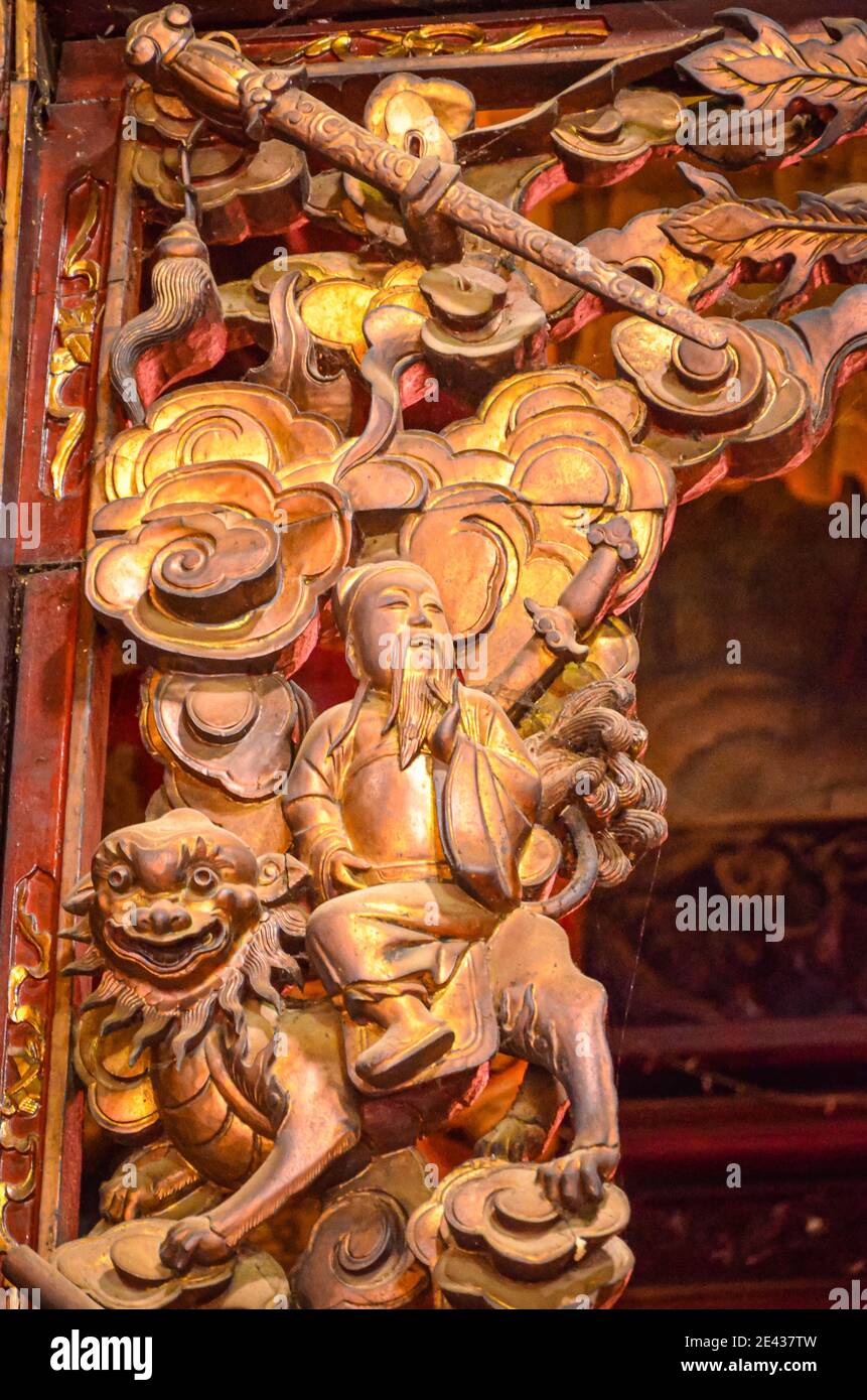 Wood carvings hi-res stock photography and images - Alamy