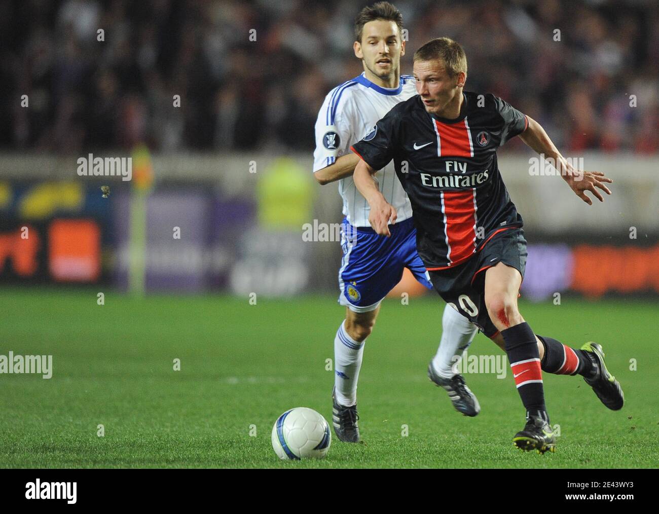 Steaua Bucharest Vs. Dynamo Kyiv Editorial Stock Photo - Image of national,  ball: 48006198