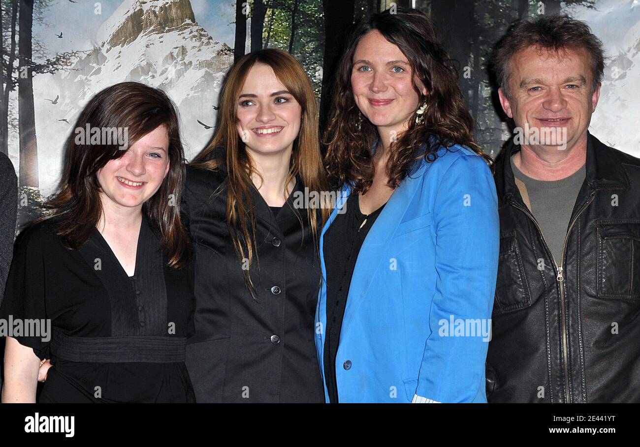 French actors Manon Tournier, Sara Forestier, Elise Otzenberger and Dominique Pinon attending the premiere of ' Humains ' at the UGC Cine Les Halles in Paris, France on April 17, 2009. Photo by Giancarlo Gorassini/ABACAPRESS.COM Stock Photo