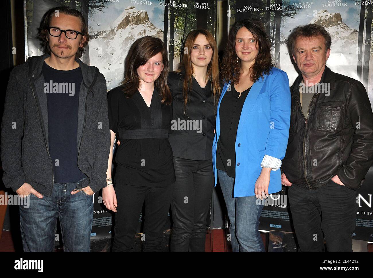 Lorant Deutsch, Manon Tournier, Sara Forestier, Elise Otzenberger and Dominique Pinon attending the premiere of ' Humains ' at the UGC Cine Les Halles in Paris, France on April 17, 2009. Photo by Giancarlo Gorassini/ABACAPRESS.COM Stock Photo