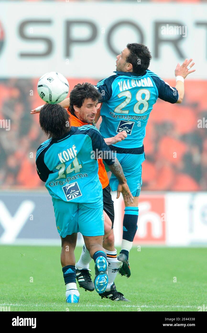 Marseille's Mathieu Valbuena and Baky Kone during the Soccer match French First League, Lorient vs Marseille in Lorient, France, on April 19, 2009. Marseille won 2-1 . Photo by Henri Szwarc/ABACAPRESS.COM Stock Photo