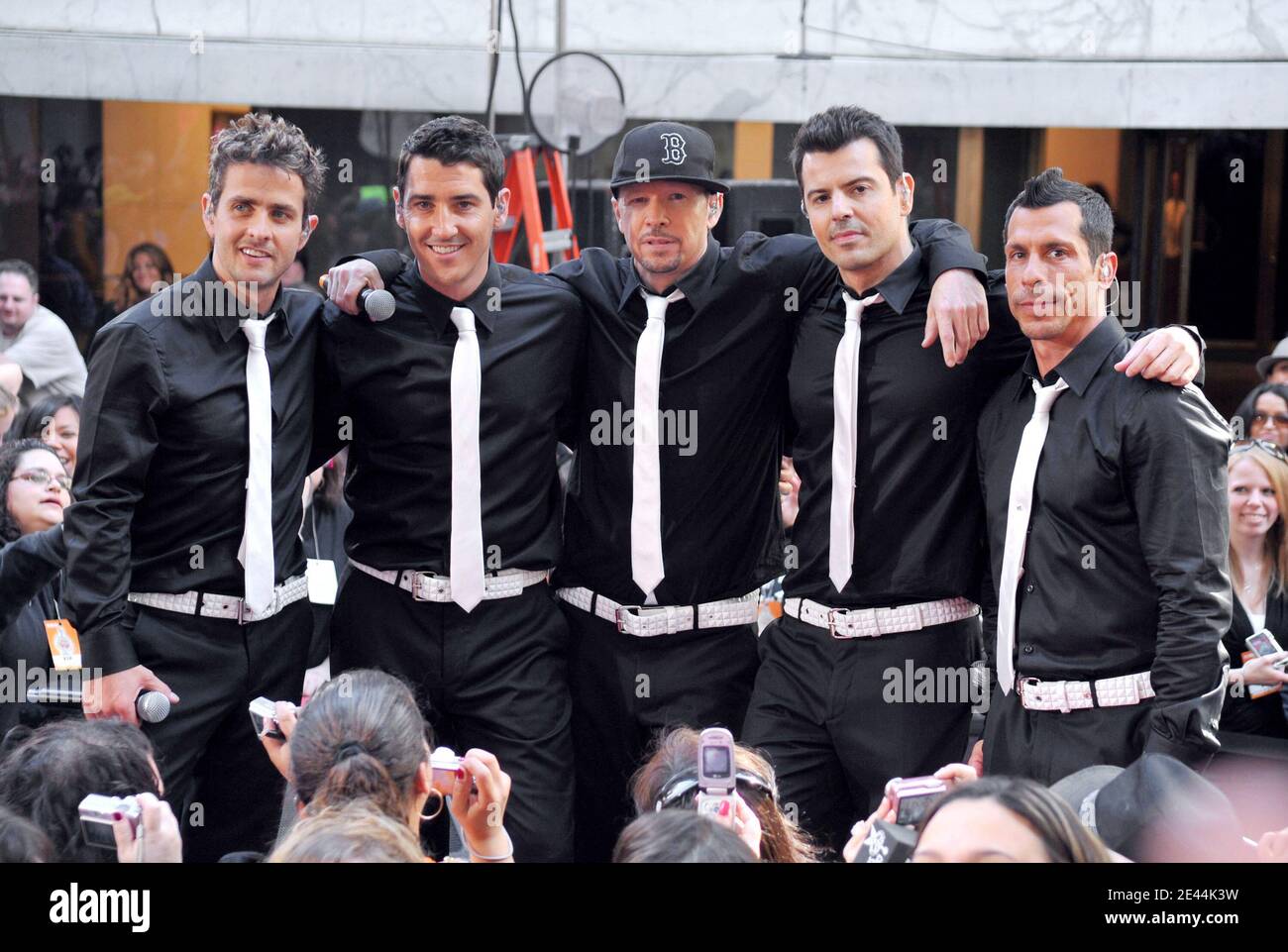 (L-R) Singers Joey McIntyre, Jonathan Knight, Donnie Wahlberg, Jordan Knight and Danny Wood of New Kids On The Block perform on NBC's 'Today' Show Concert Series at Rockefeller Plaza in New York City, NY, USA on May 8, 2009. Photo by Gregorio Binuya/ABACAPRESS.COM (Pictured: Joey McIntyre, Jonathan Knight, Donnie Wahlberg, Jordan Knight, Danny Wood, New Kids On The Block) Stock Photo