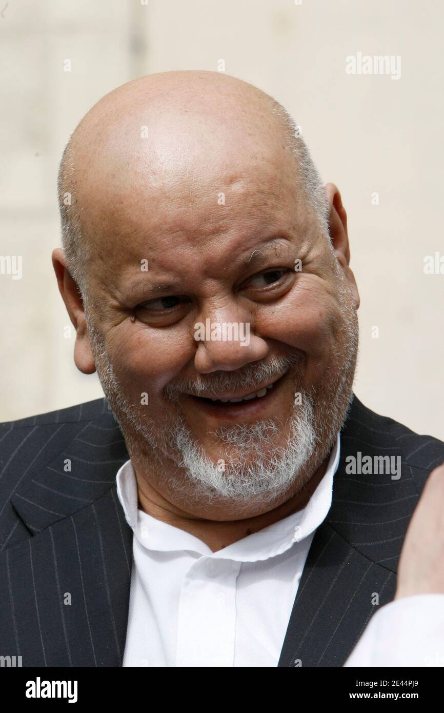 Yahia Gouasmi lay down his list for the European election in Paris