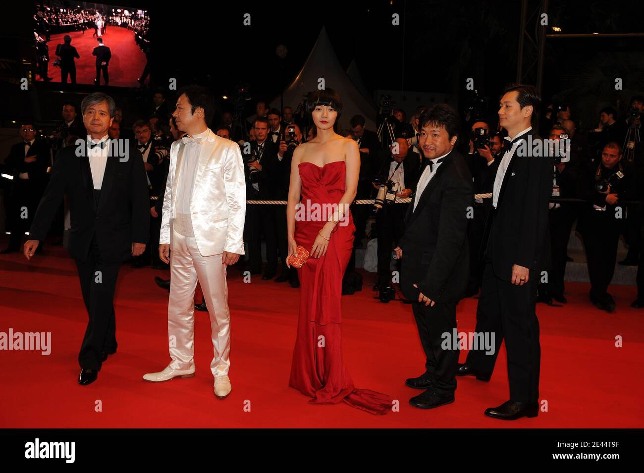 Japanese actor Arata, Japanese director Hirokazu Kore-eda, Korean