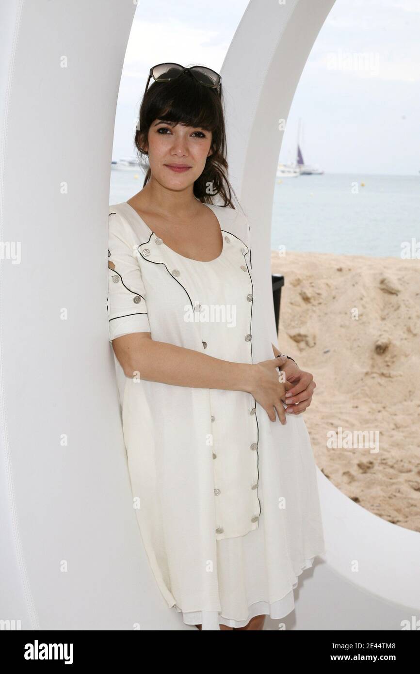 EXCLUSIVE. Pregnant actress Melanie Doutey poses for our photographer  during the 62nd Cannes Film Festival at Martinez hotel in Cannes, France on  May 14, 2009. Photo by Guignebourg-Gorassini/ABACAPRESS.COM Stock Photo -  Alamy