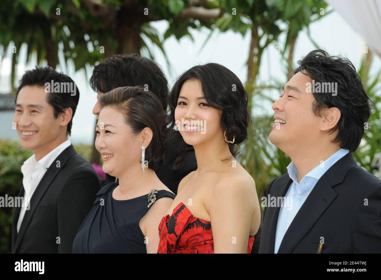 South-Korean director Chan-Wook Park (R), Kim Ok-Bin (2ndR), Kim Hae-Sook (C), Song Kang-Ho (2ndL), Shin Ha-Kyun (R) attend the 'Thirst' Photocall held at the Palais Des Festivals during the 62nd International Cannes Film Festival in Cannes, France on May 15, 2009. Photo by Nebinger-Orban/ABACAPRESS.COM Stock Photo