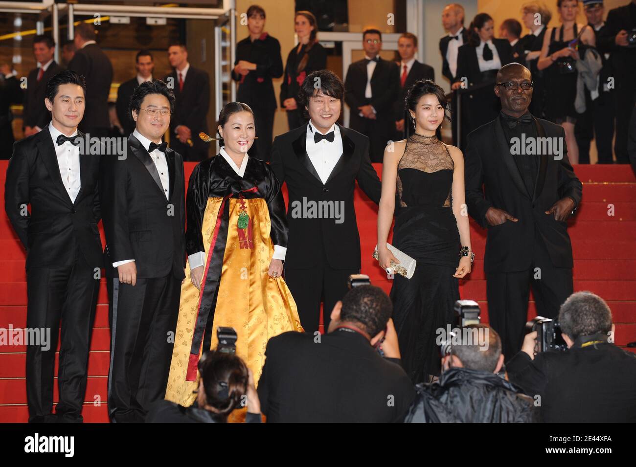 South-Korean director Chan-Wook Park (2ndL), Kim Ok-Bin (2ndR), Kim Hae-Sook (C), Song Kang-Ho (3ndR) and Shin Ha-Kyun (L) arriving to the screening of 'Thirst' during the 62nd Cannes Film Festival at the Palais des Festivals in Cannes, France on May 15, 2009. Photo by Nebinger-Orban/ABACAPRESS.COM Stock Photo