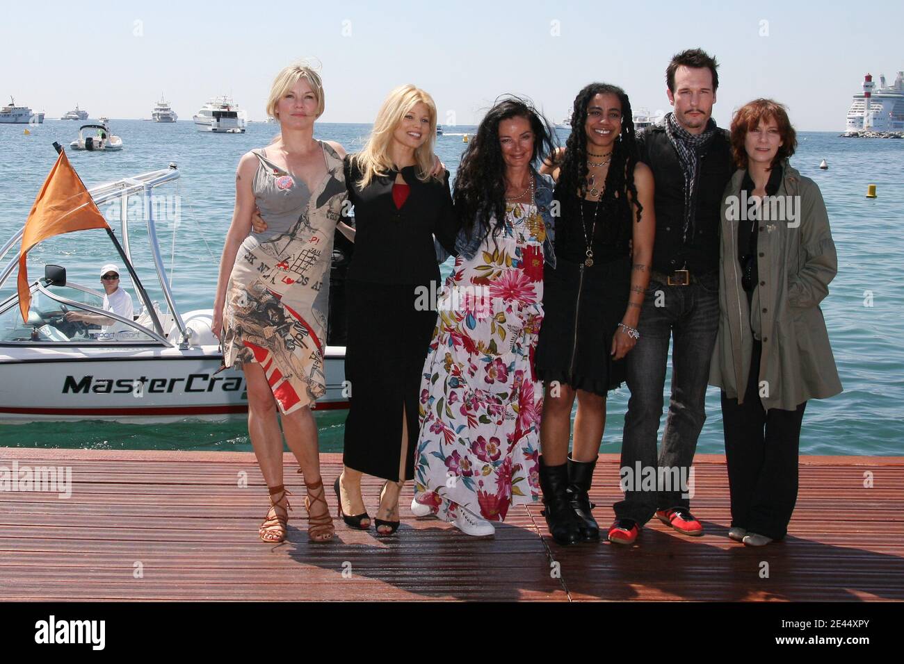 (L to R) Sara Stockbridge, Donna D'Errico, Mary McGuckian, Suzan-Lori Parks, Michael Eklund and Amanda Plummer pose for a photocall for 'The making of plus one' held at Majestic beach hotel during the 62nd Cannes Film Festival at Martinez hotel in Cannes, France on May 16, 2009. Photo by Guignebourg-Gorassini/ABACAPRESS.COM Stock Photo