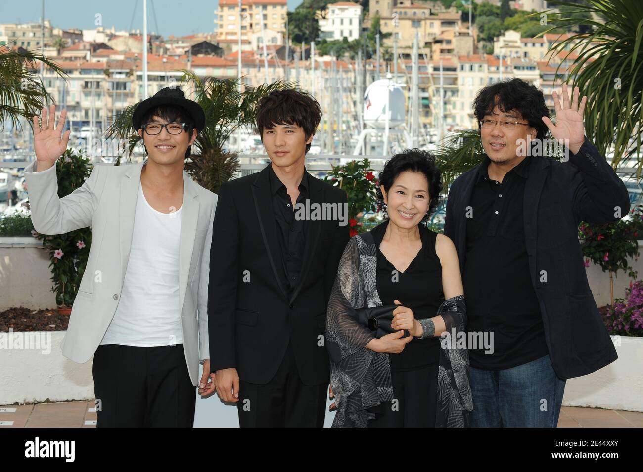 Actors Jin Goo and Won Bin, Actress Kim Hye-Ja and director Bong Joon Ho attend the 'Mother' Photocall held at the Palais Des Festival during the 62nd International Cannes Film Festival in Cannes, France on May 16, 2009. Photo by Nebinger-Orban/ABACAPRESS.COM Stock Photo