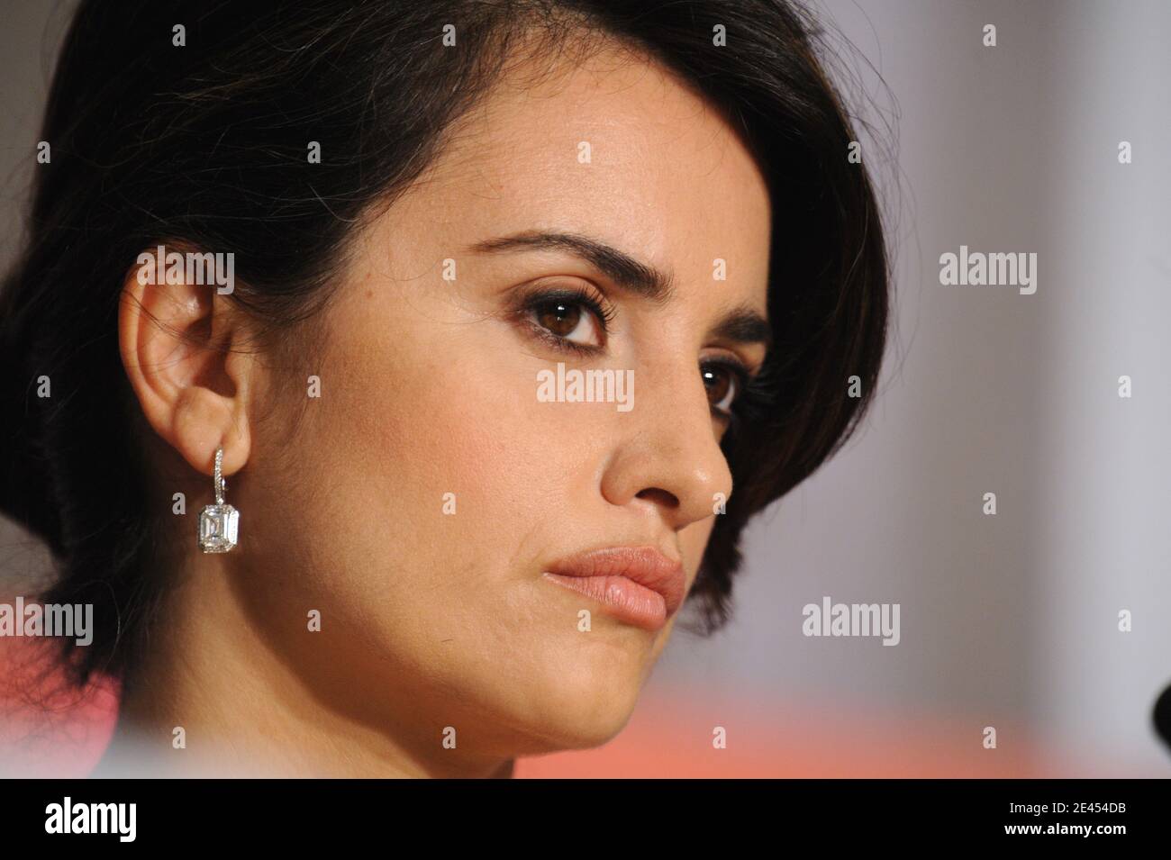 Penelope Cruz attends the press conference of 'Los Abrazos Rotos' at the 62nd Cannes Film Festival in Cannes, France, May 19, 2009. Photo by Lionel Hahn/ABACAPRESS.COM Stock Photo