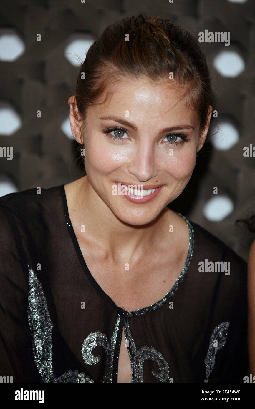Actress Elsa Pataky attends the 'Art You Up For The Planet' photocall ...