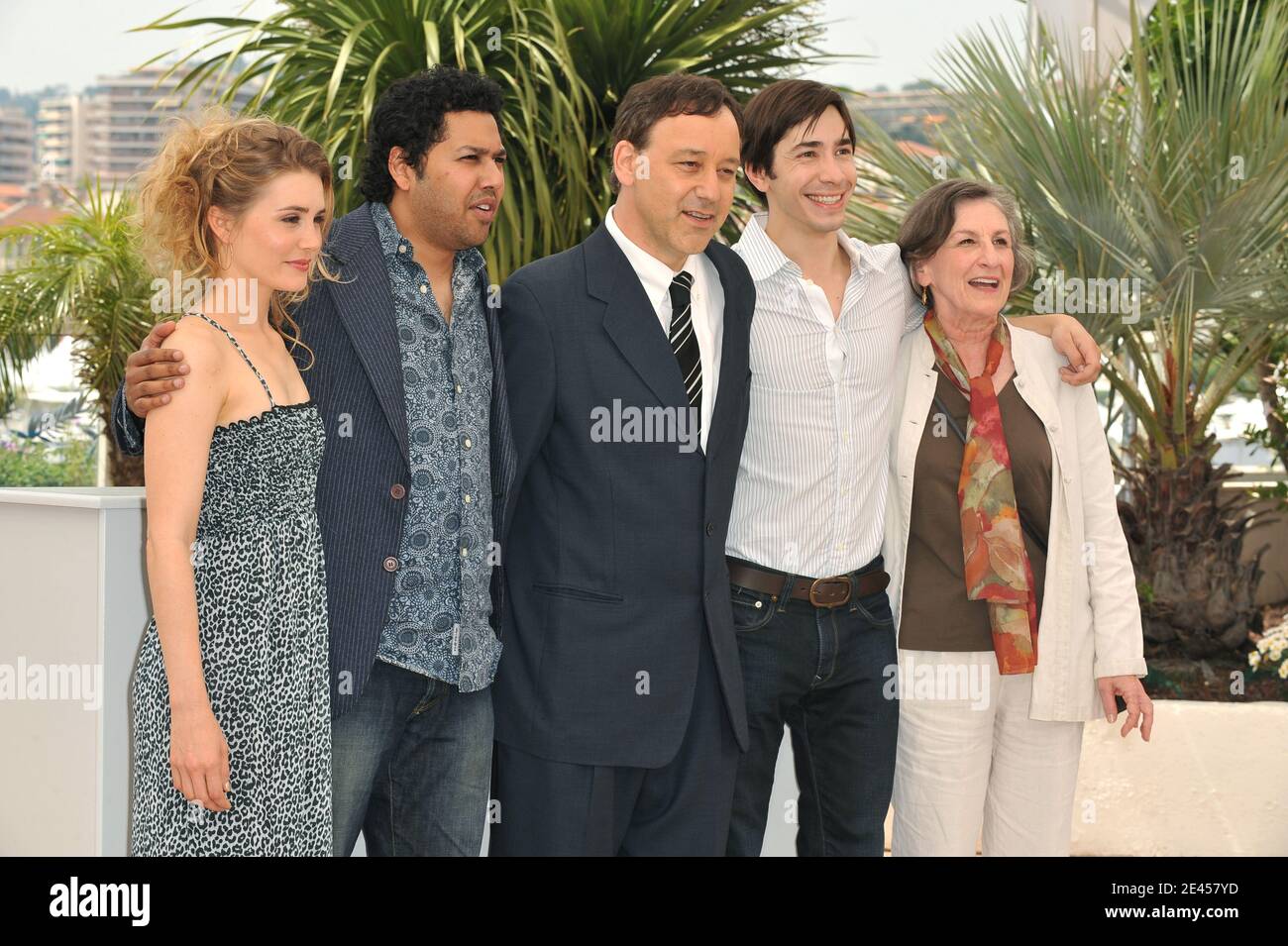 (L-R) Alison Lohman, Dileep Rao, Sam Raimi, Justin Long and Lorna Raver attend the photocall for the film 'Drag Me To Hell at the Palais des Festival during 62nd International Cannes Film Festival in Cannes, France on May 21, 2009. Photo by Nebinger-Orban/ABACAPRESS.COM Stock Photo