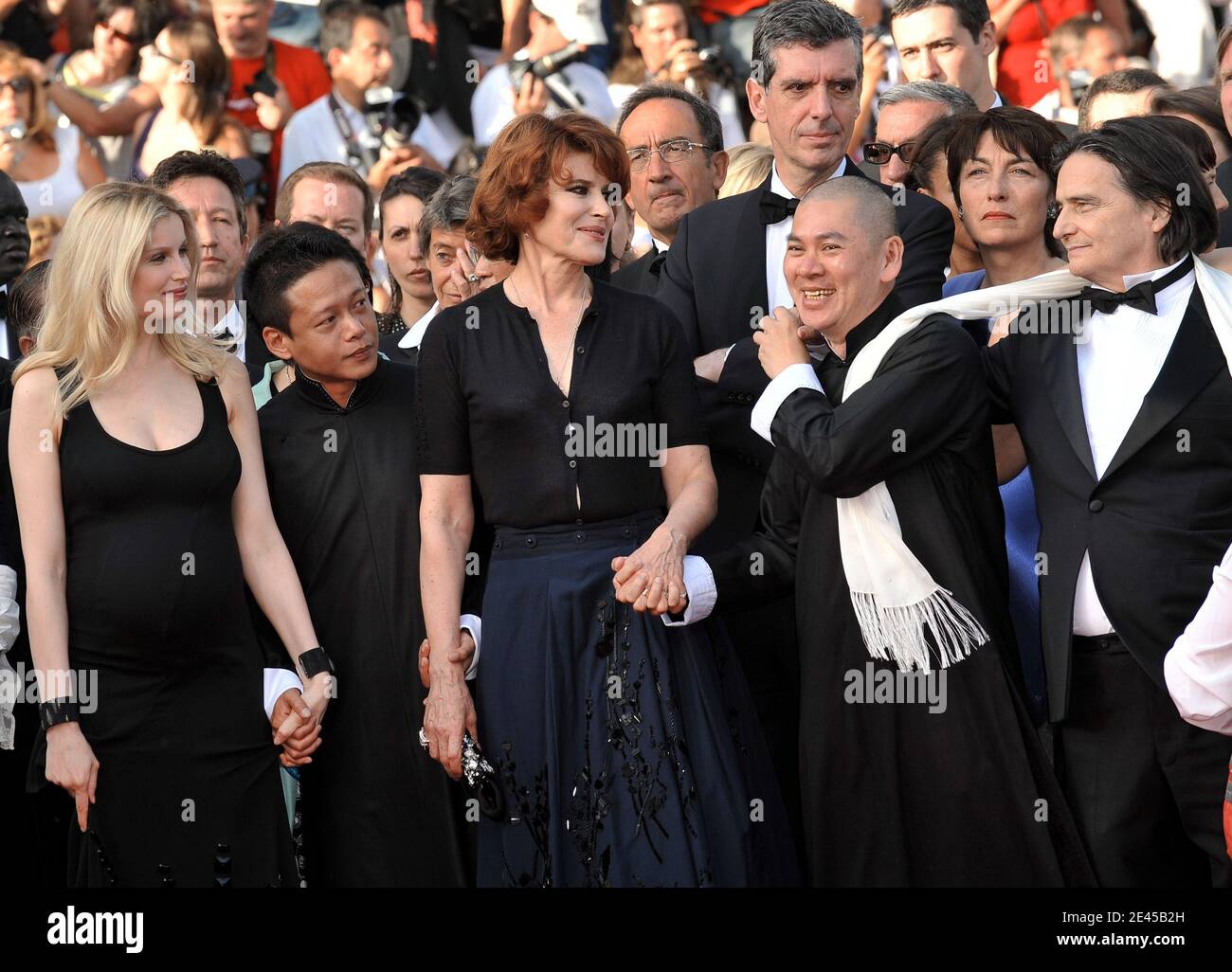 Actors Yi-Ching Lu, Jean-Pierre Leaud, director Ming-liang Tsai, actors Fanny Ardant, Kang-sheng Lee and Laetitia Casta attending the screening of 'Face' (Visage) during the 62nd Cannes Film Festival at the Palais des Festivals in Cannes, France on May 23, 2009. Photo by Nebinger-Orban/ABACAPRESS.COM Stock Photo