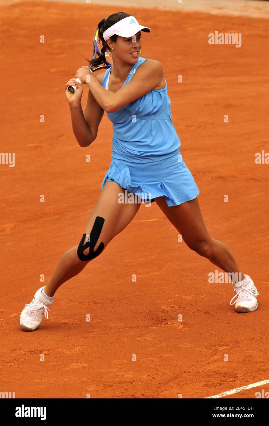 Serbia's Ana Ivanovic defeats, 6-1, 6-2, Thailand's Tamarine Tanasugarn in their second round at the French Open tennis at the Roland Garros stadium in Paris, France on May 27, 2009. Photo by Christophe Guibbaud/Cameleon/ABACAPRESS.COM Stock Photo