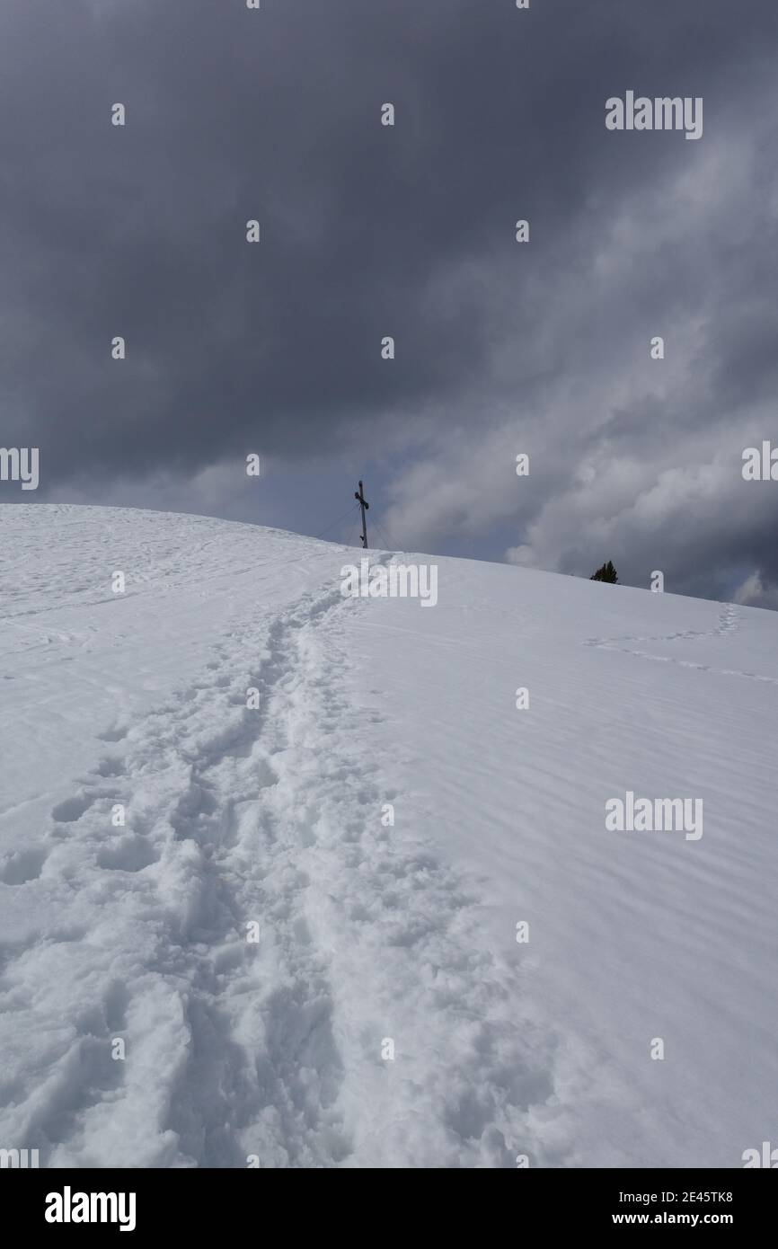 Vertical shot hiking track hi-res stock photography and images - Alamy