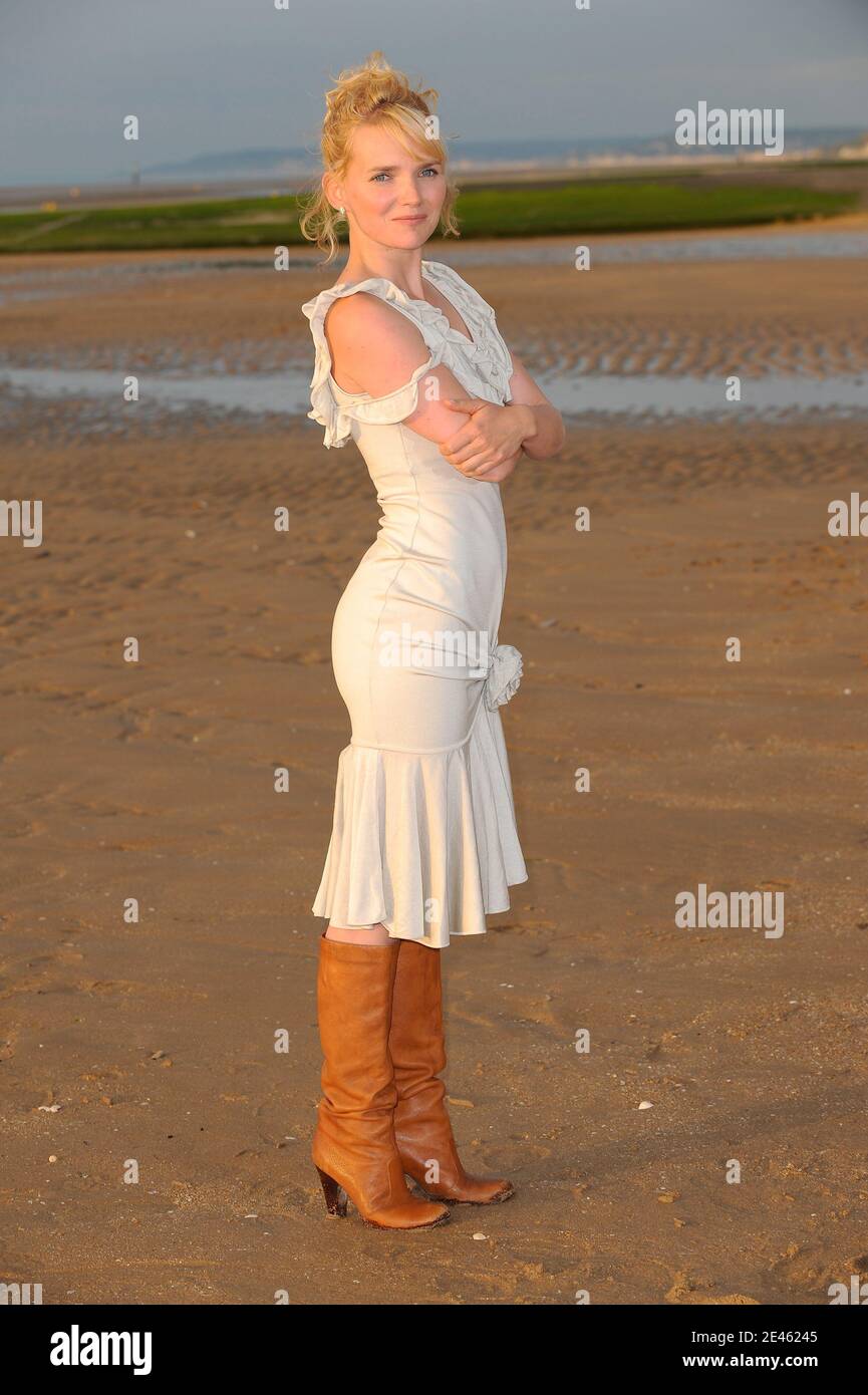 Sophie Quinton poses on the beach as part of the the 23th Cabourg Romantic  Film Festival in Cabourg, France on June 12, 2009. Photo by Thierry  Orban/ABACAPRESS.COM Stock Photo - Alamy