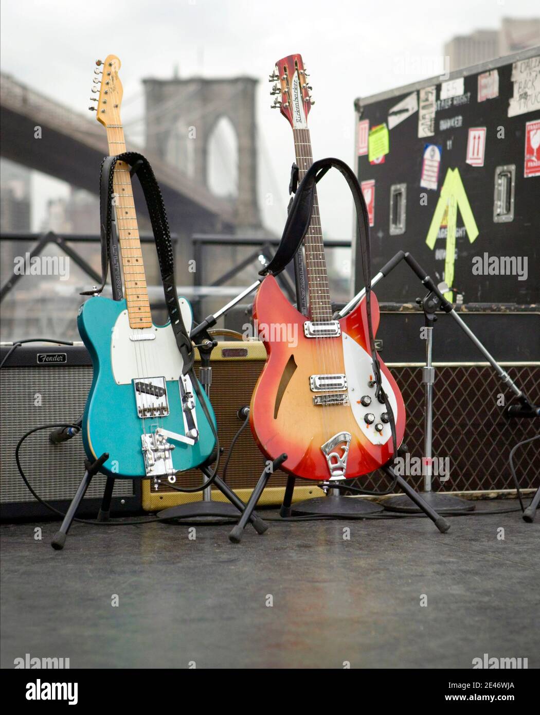 U2's Rickenbacker and Fender guitars and the Brooklyn Bridge Stock Photo