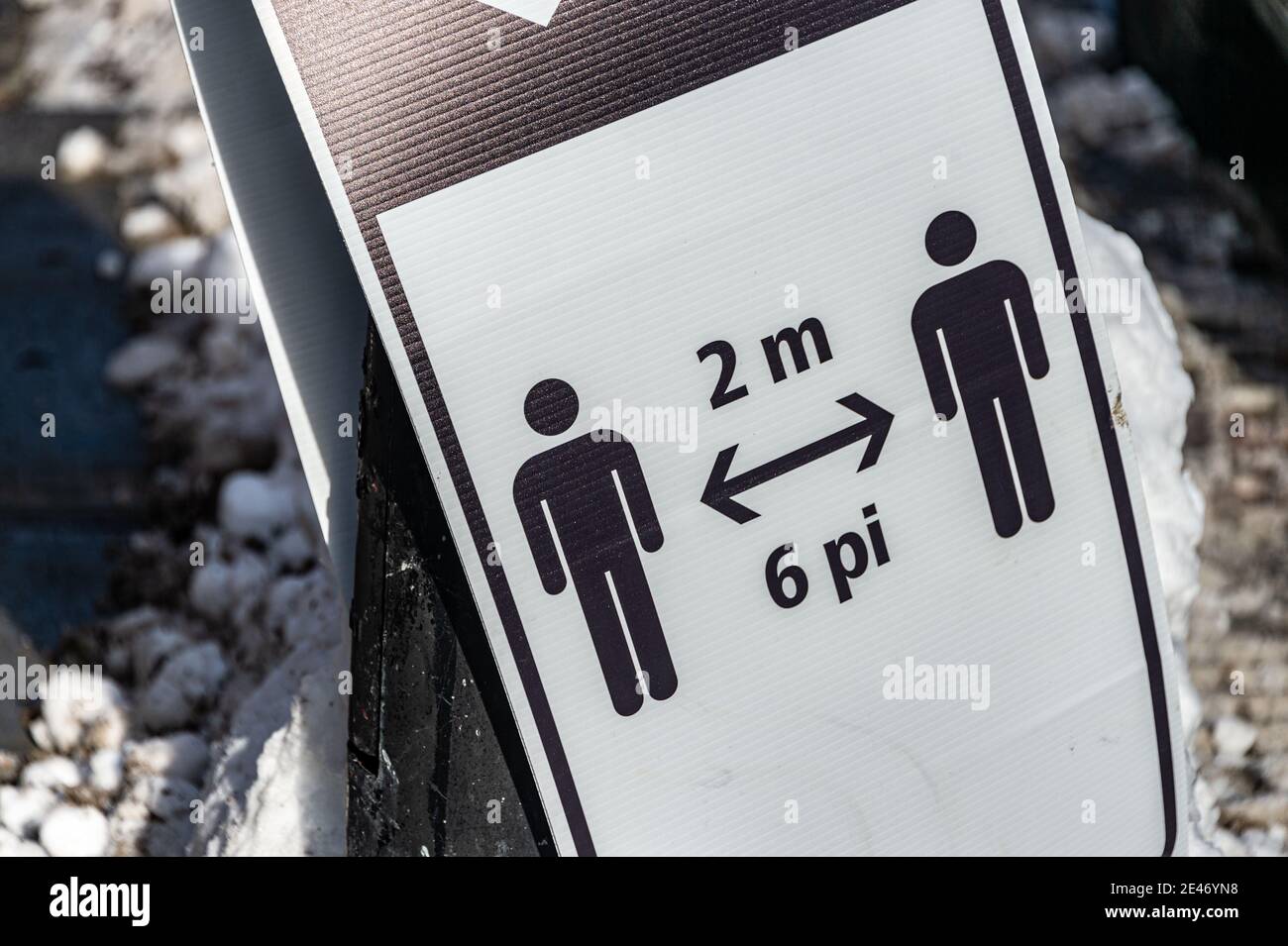 6 2 feet hi res stock photography and images Alamy