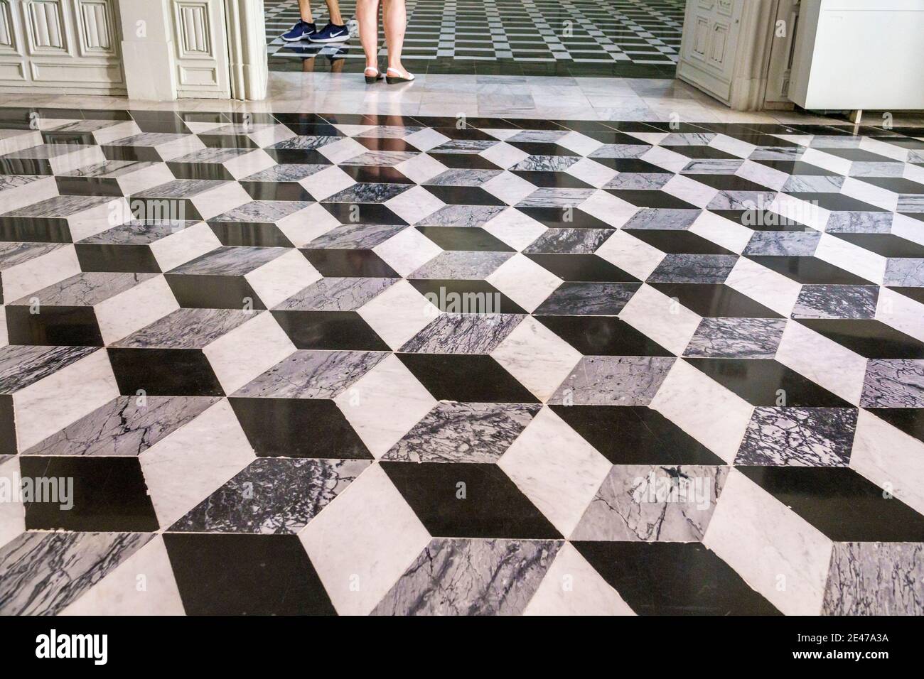 Marble flooring design hi-res stock photography and images - Alamy