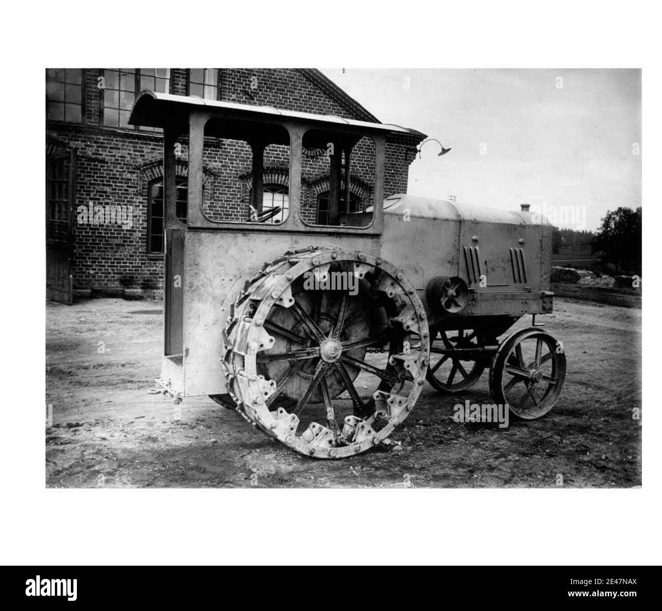 Tidaholms Bruk A.B. built 20 of these tractors in 1919 Stock Photo