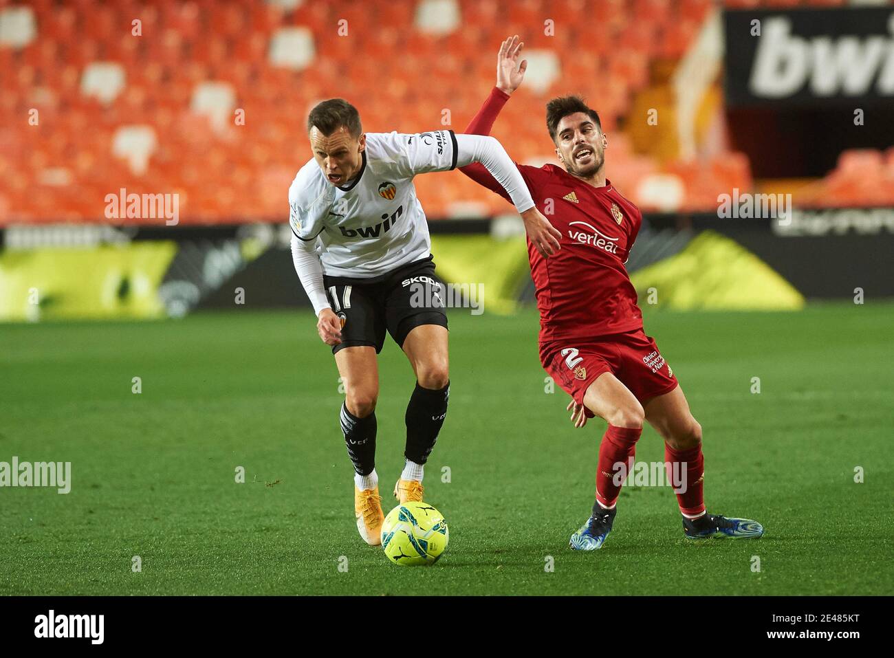 Denis Cheryshev of Valencia CF and Nacho Vidal of Osasuna during the Spanish championship La Liga football mach between Va / LM Stock Photo