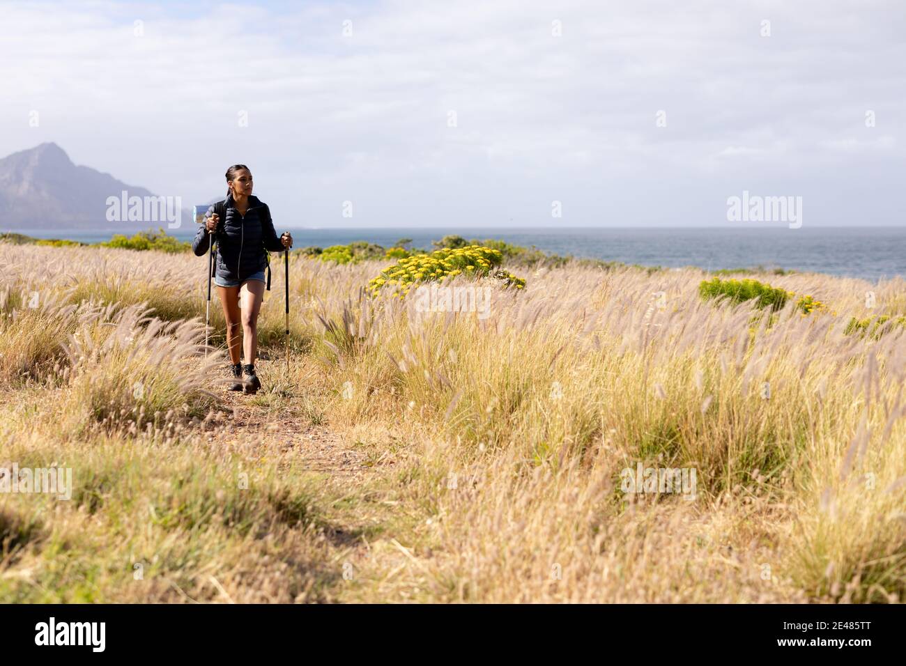 Fit african woman wearing hi-res stock photography and images - Alamy