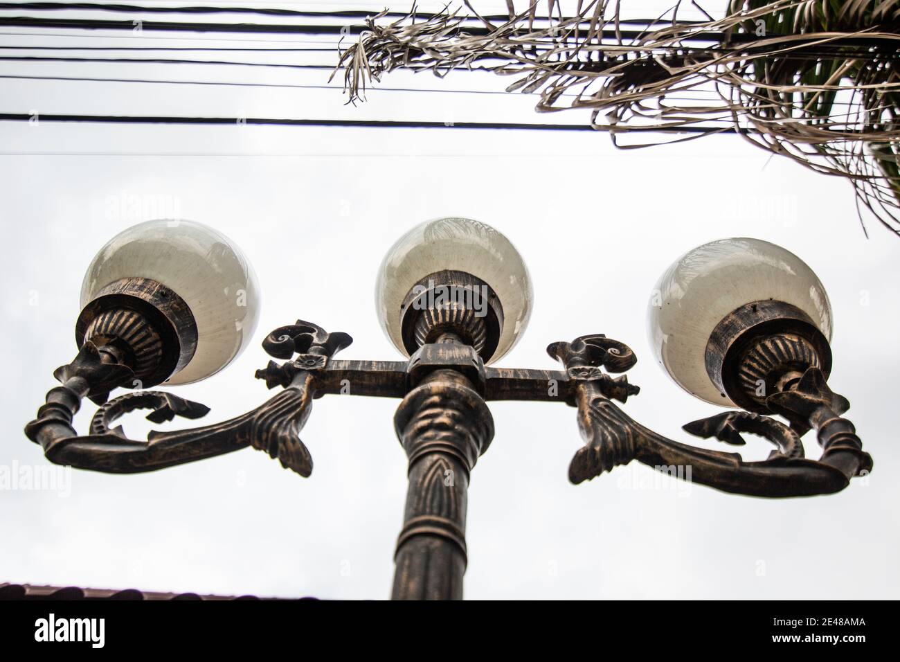 Antique vintage street lamps hi-res stock photography and images - Alamy