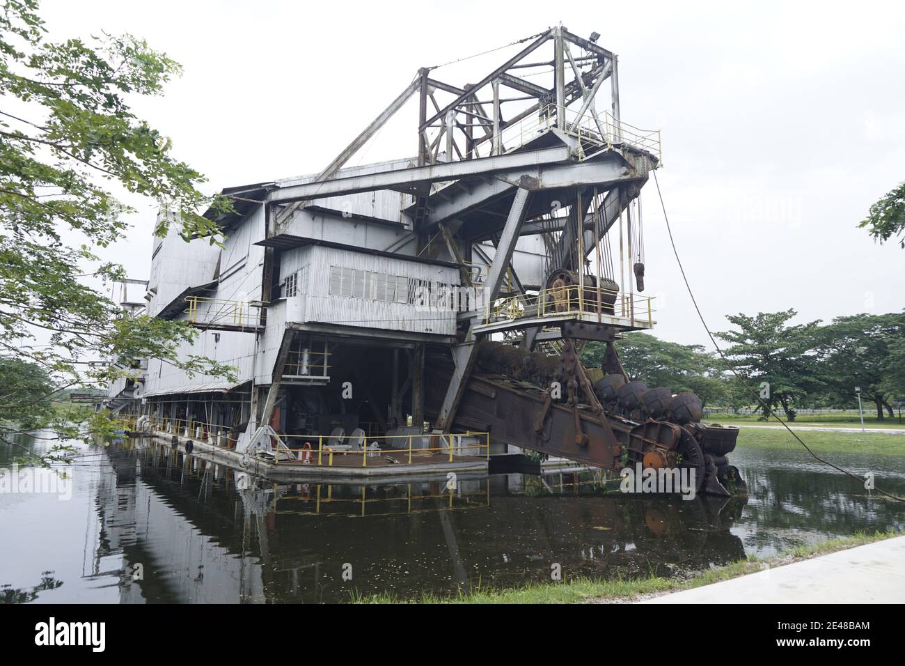 Tanjung tualang tin dredge