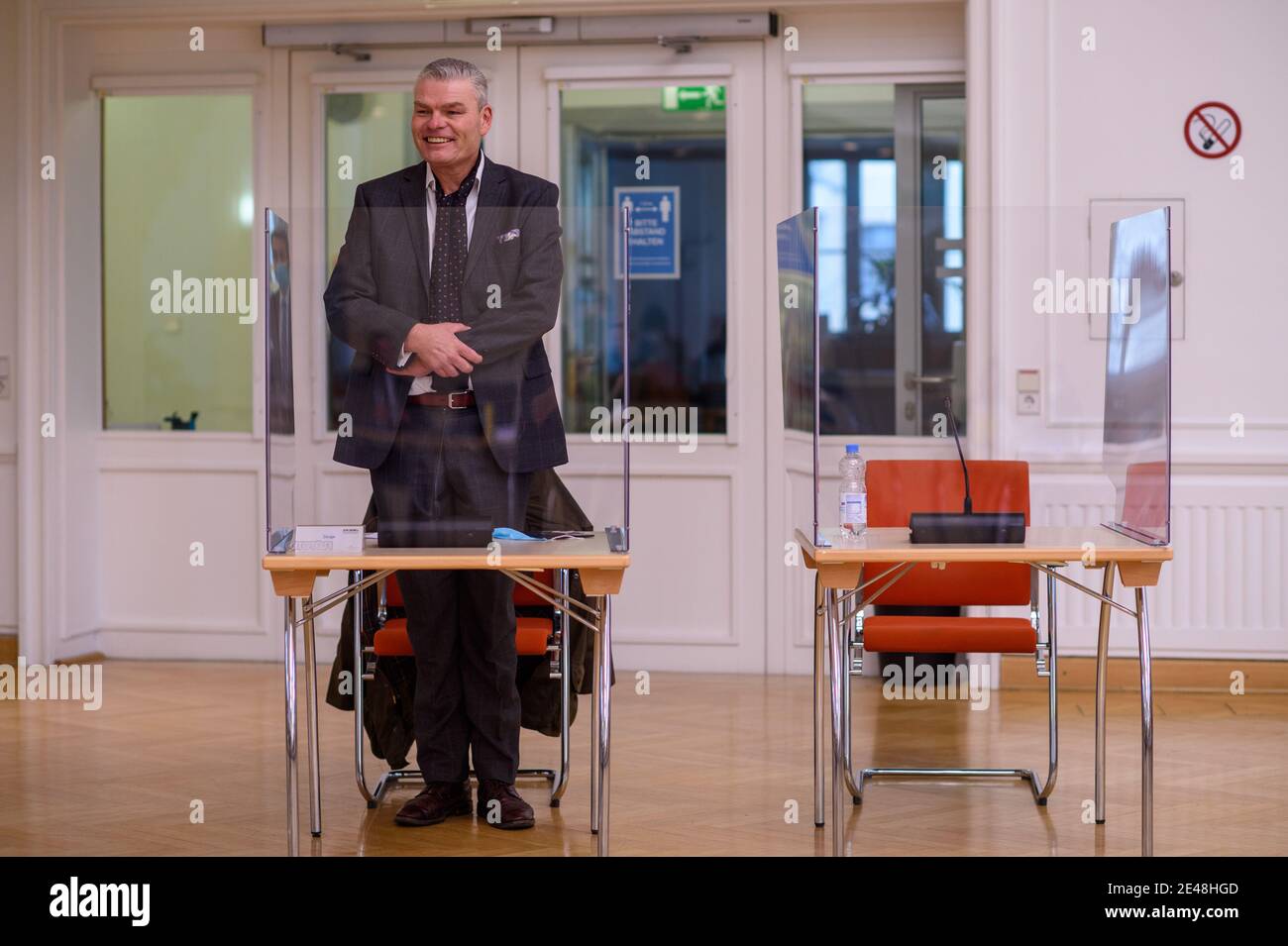 22 January 2021, Saxony-Anhalt, Magdeburg: Holger Stahlknecht (CDU), former Minister of the Interior of Saxony-Anhalt, arrives in the state parliament for the meeting of the Lotto Investigation Committee. There, the politician was questioned as a witness. It is the penultimate meeting of the U-committee before the end of the taking of evidence. The U-committee is working on the events in a Zerbst lottery shop, where a few players won millions. Several organized big players, among them the shop owner, could achieve high profits, also because Landes-Lotto approved a higher play limit. The manage Stock Photo