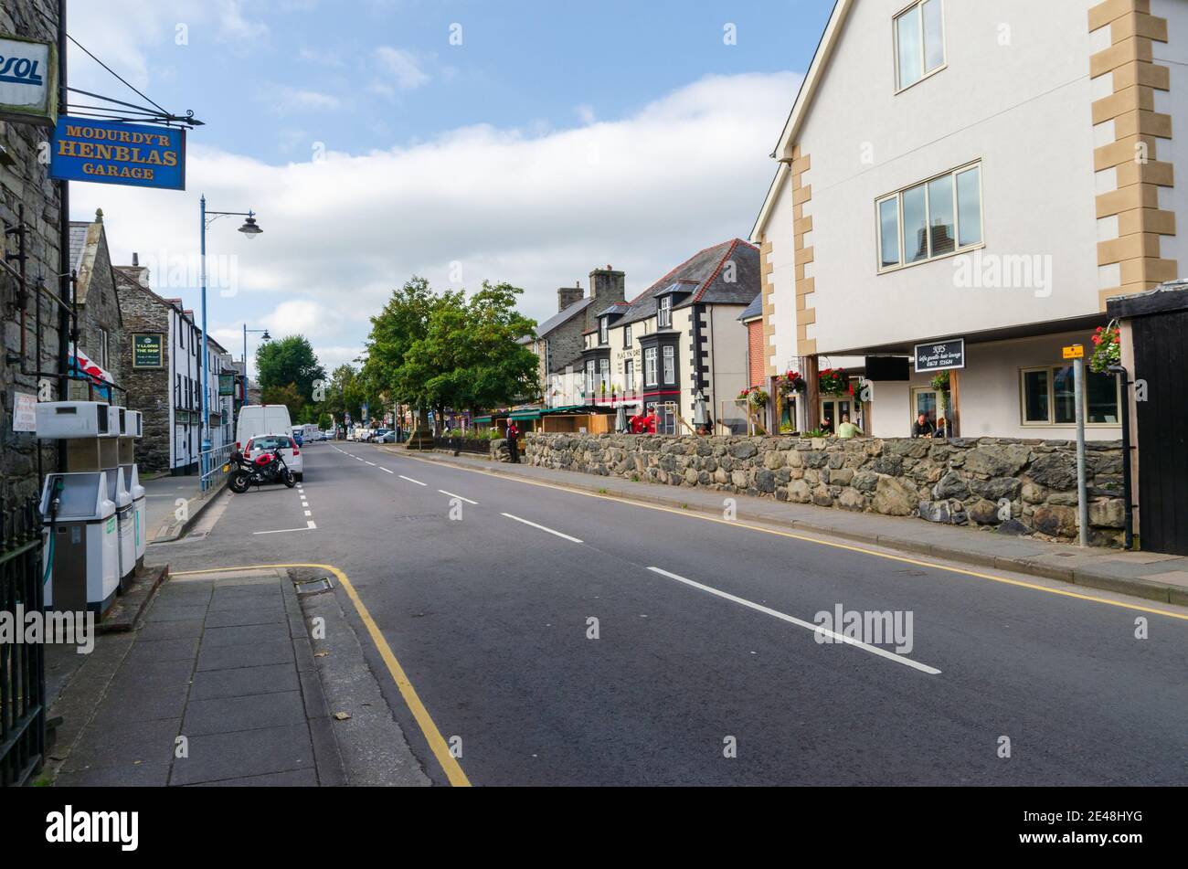 Bala; UK: Sep 20, 2020: A general street scene of the town of Bala in ...