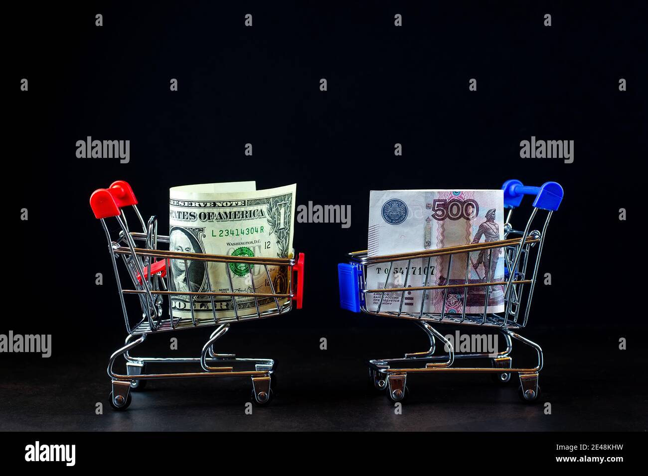 Money mart hi-res stock photography and images - Alamy