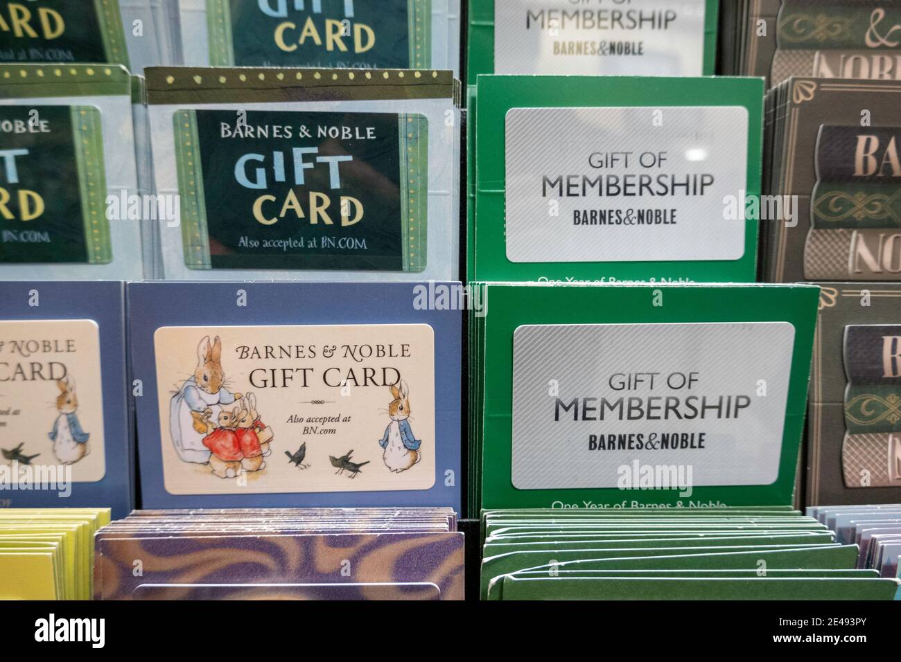 Gift Cards Display High Resolution Stock Photography And Images Alamy Gift Cards Display High Resolution Stock Photography And Images Alamy