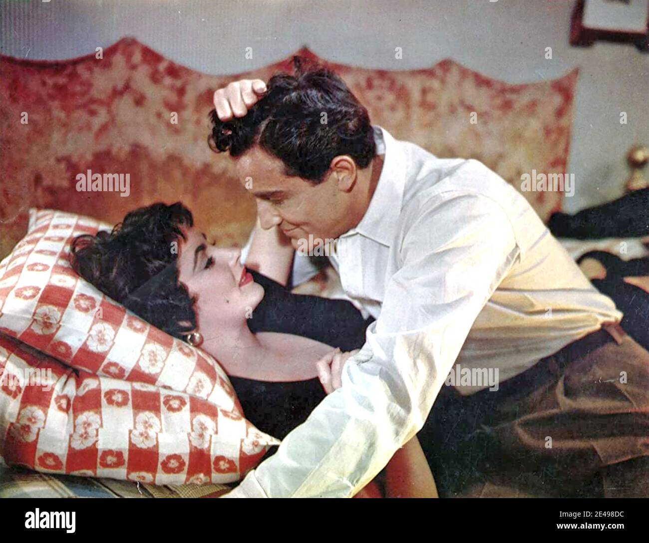 RHAPSODY 1954 MGM film with Elizabeth Taylor and Vittorio Gassman Stock Photo