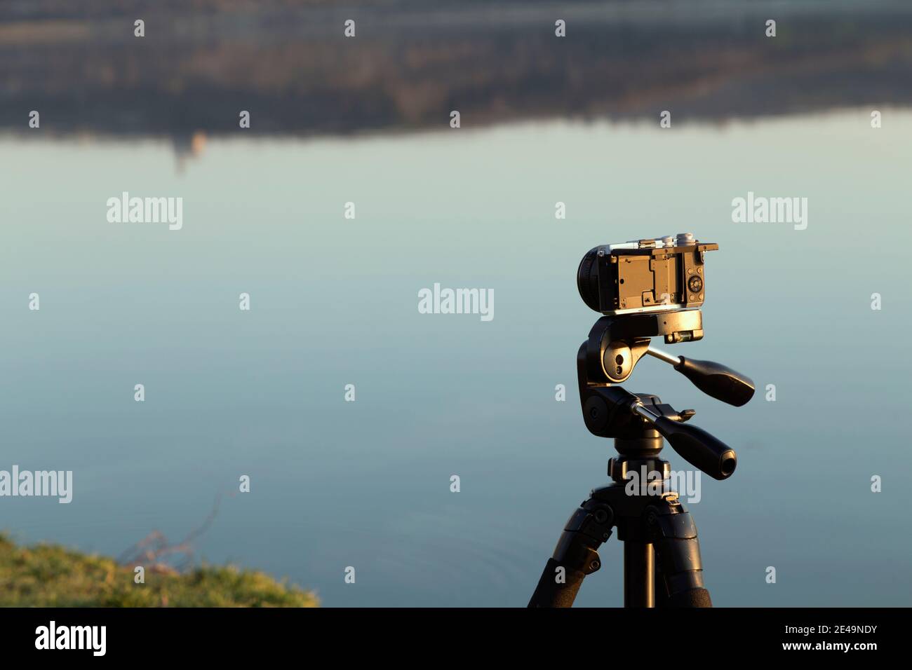 Photo of a tripod on the beach hi-res stock photography and images - Alamy