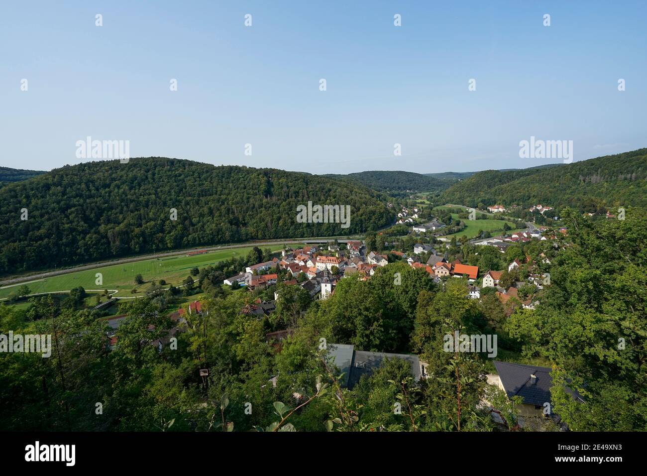 Deutschland, Bayern, Mittelfranken, Fränkische Schweiz, Wiesenttal, Muggendorf, Übersicht Stock Photo