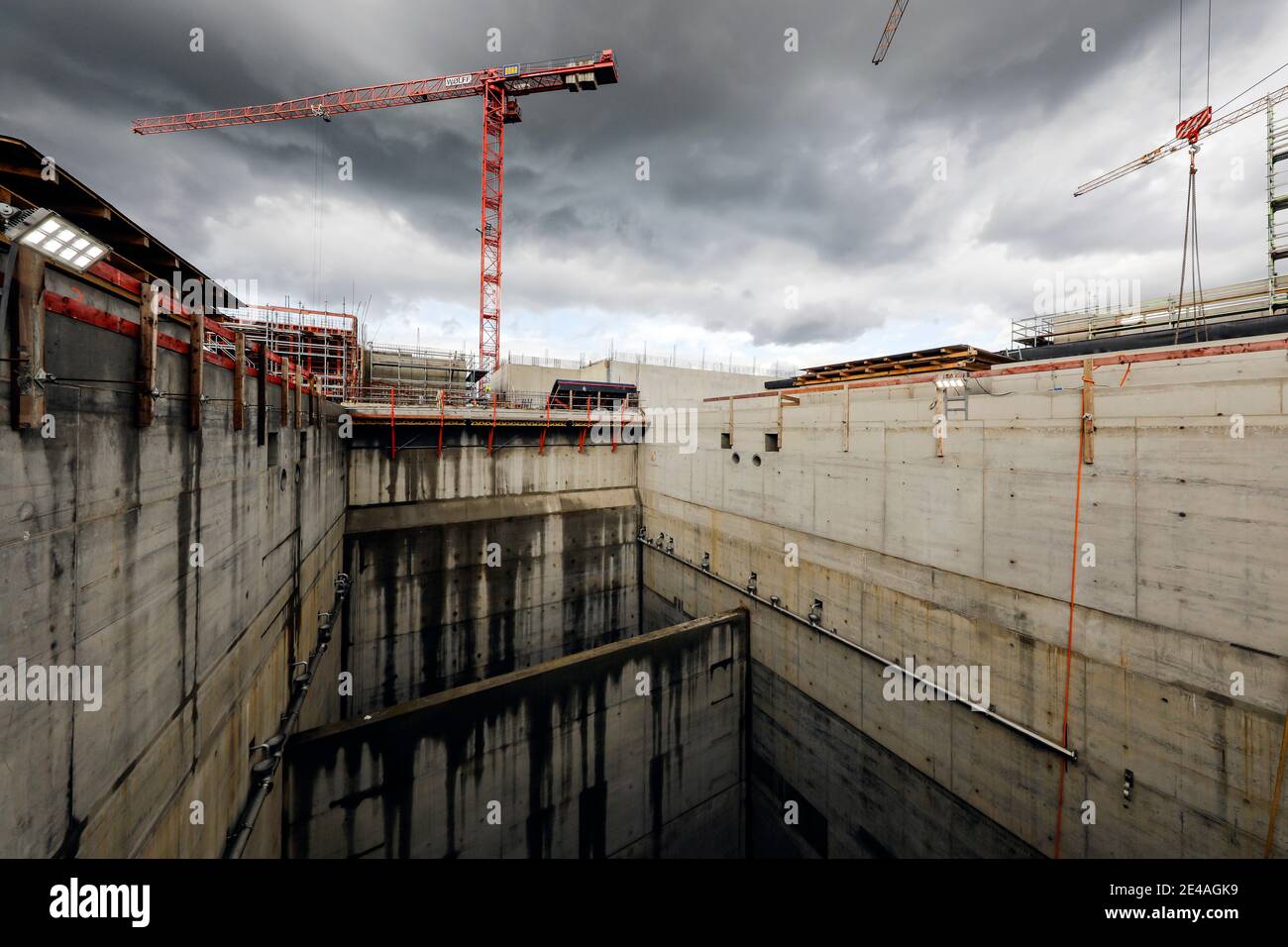 Oberhausen, Ruhr area, North Rhine-Westphalia, Germany - Emscher conversion, new construction of the Emscher AKE sewer, here construction site of the new construction project for the pumping station in Oberhausen. Stock Photo