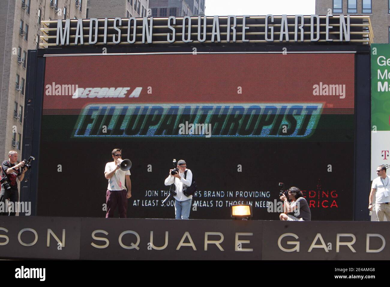 Hunger charity feeding america hires stock photography and images Alamy