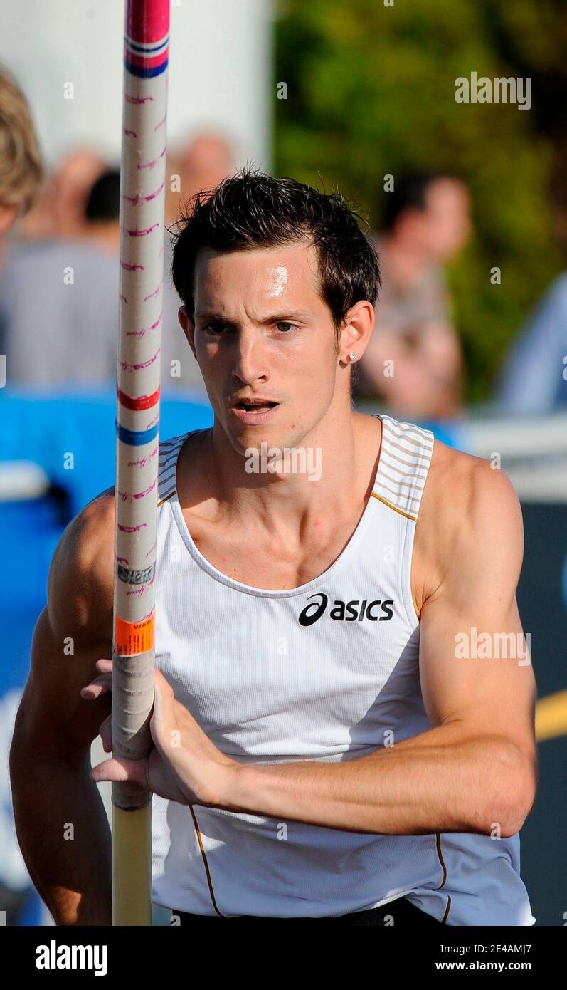 Olympic champion Renaud Lavillenie of France established a pole vault