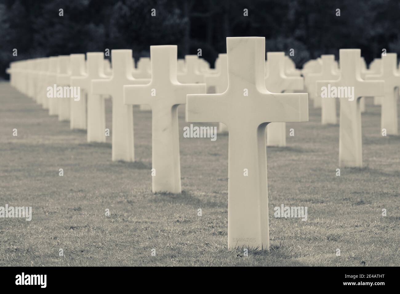Christian crosses marking graves of fallen US soldiers, American Cemetery and Memorial, Colleville-sur-Mer, D-Day Beaches Area, Calvados, Normandy, France Stock Photo