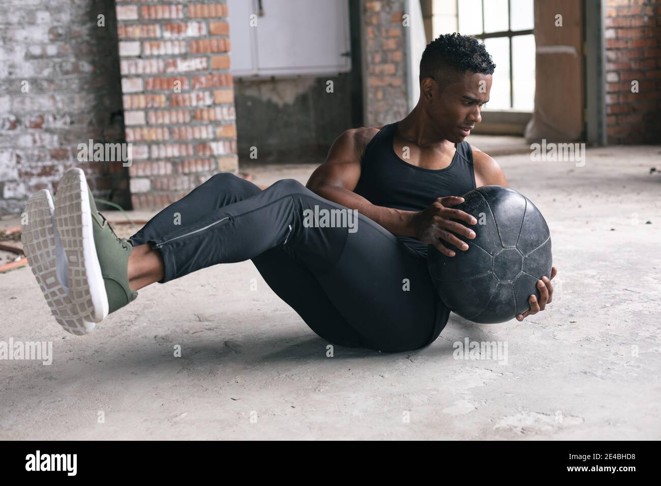 Man medicine ball not woman hi res stock photography and images