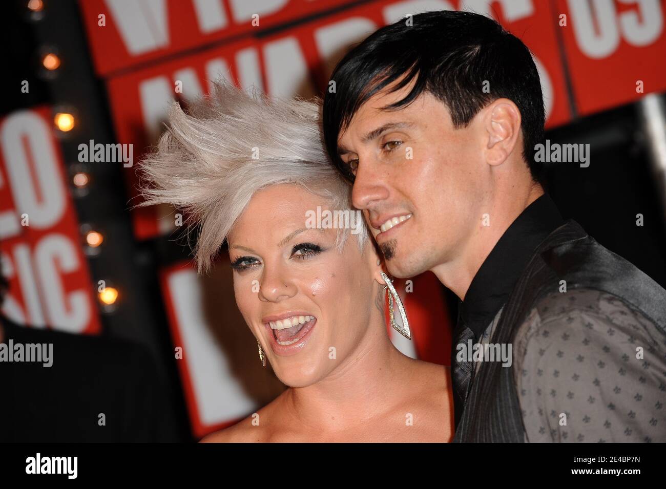 Musician Pink and Corey Hart arriving at the 2009 MTV Video Music