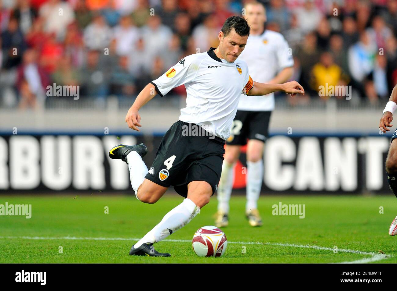 Valencia's David Navarro during the UEFA Europa League soccer match, LOSC  Lille Metropole vs Valencia CF at the Stadium Nord in Villeneuve d'Ascq,  France on September 18, 2009. (1-1). Photo by Stephane