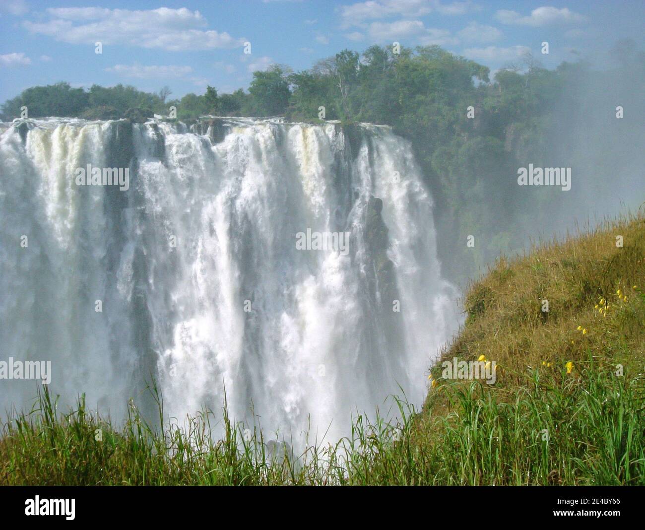 Victoria Falls (Mosi-oa-Tunya), Livingstone, Southern Province, Republic of  Zambia Stock Photo