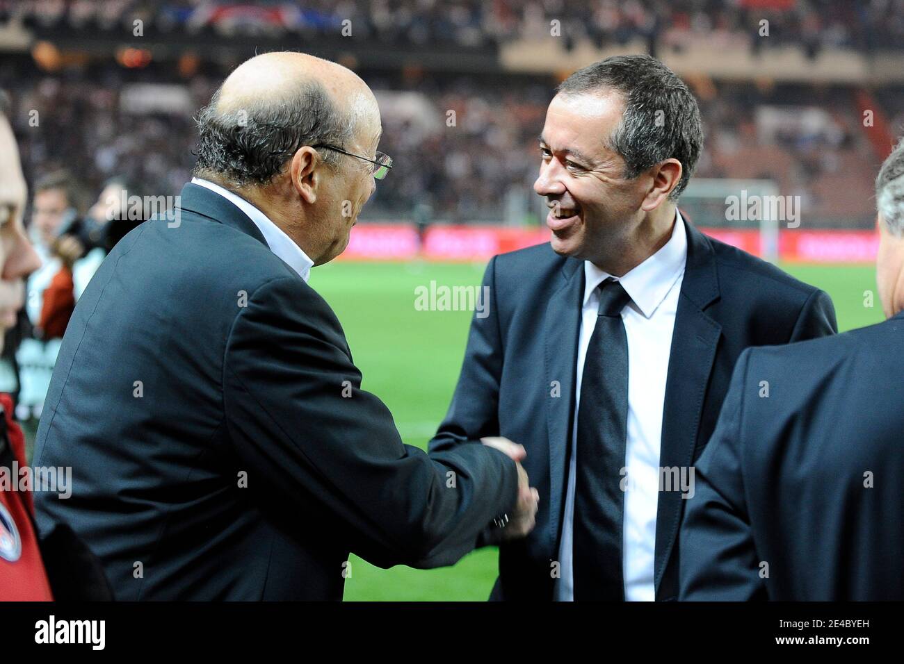 Robin Leproux the new President of PSG and the co-owner Walter Butler during French League One soccer match, Paris-Saint-Germain vs Lyon in Paris, France, on September 20, 2009. PSG and Lyon draw 1-1. Photo by Henri Szwarc/ABACAPRESS.COM Stock Photo