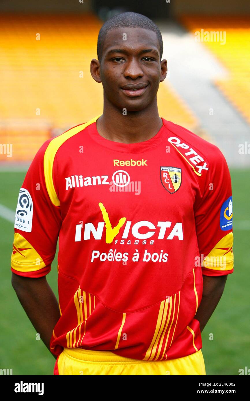 Official picture of Lens' first league soccer team, season 2009-2010, at Felix Bollaert Stadium in Lens, France on September 21, 2009. Here Samba Sow. Photo by Mikael LIbert/ABACAPRESS.COM Stock Photo