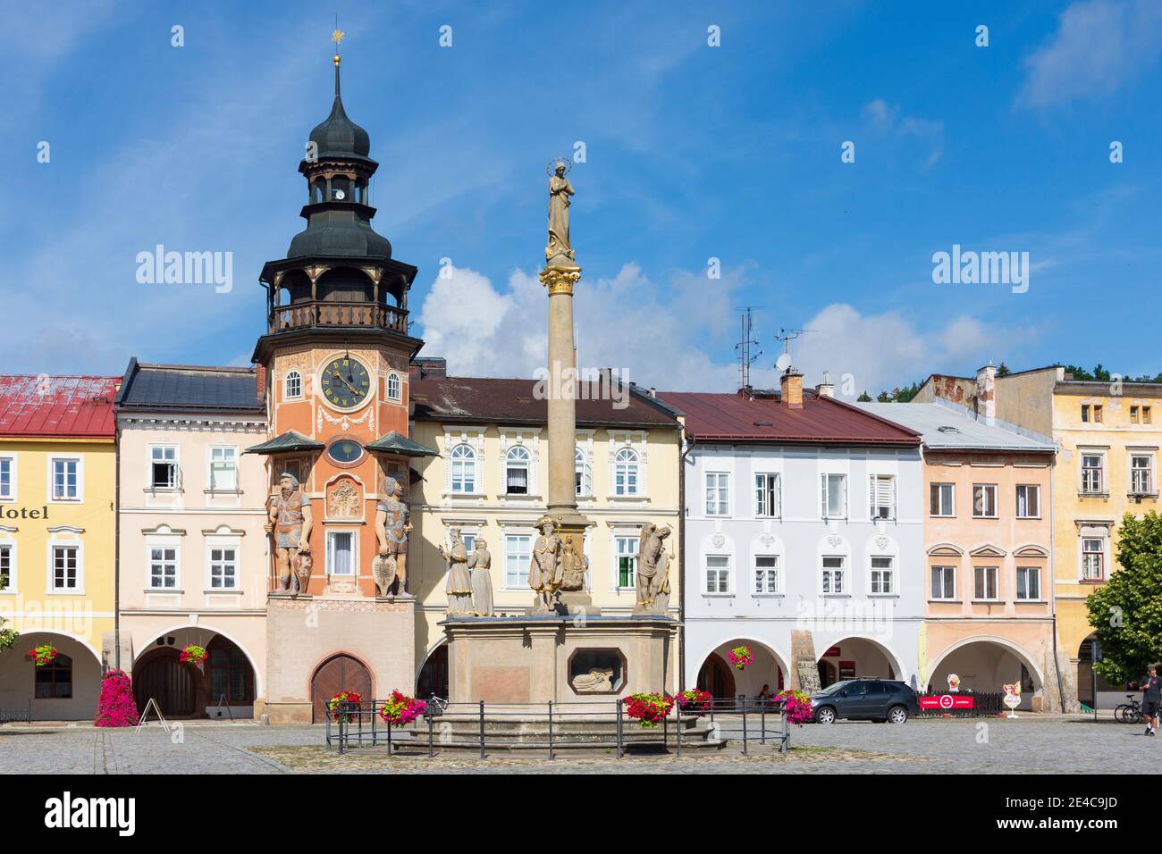 Hostinne (Arnau), Town Hall, main square, Marian Column in Kralovehradecky, Hradec Kralove Region, Königgrätzer Region, Czech Stock Photo