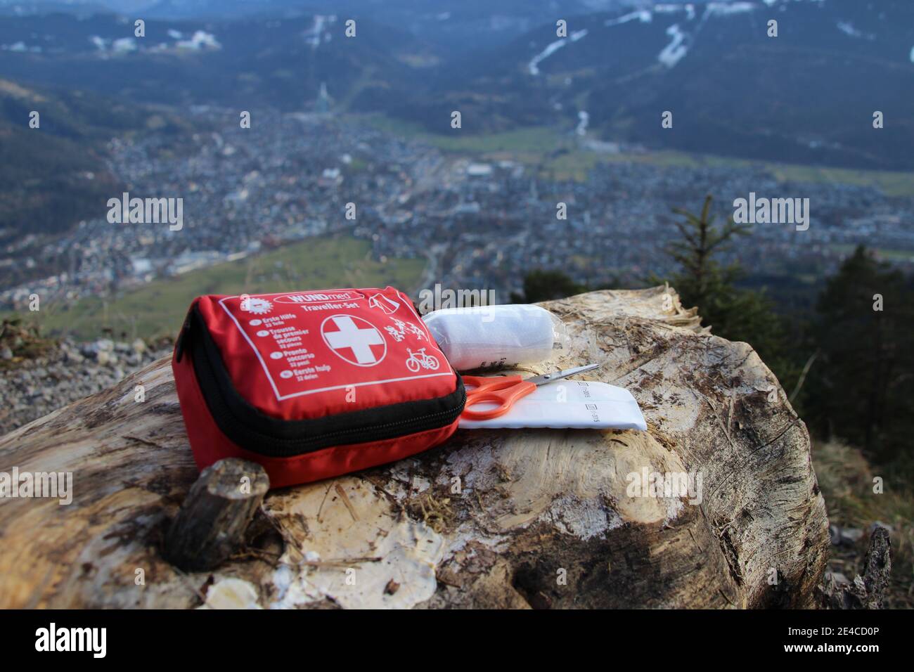 View from the Königsstand (1453m) on the Kramer to Garmisch-Partenkirchen, Upper Bavaria, Bavaria, Germany Bavarian Alps, Werdenfelser Land, first aid kit, plaster, scissors, bandages Stock Photo