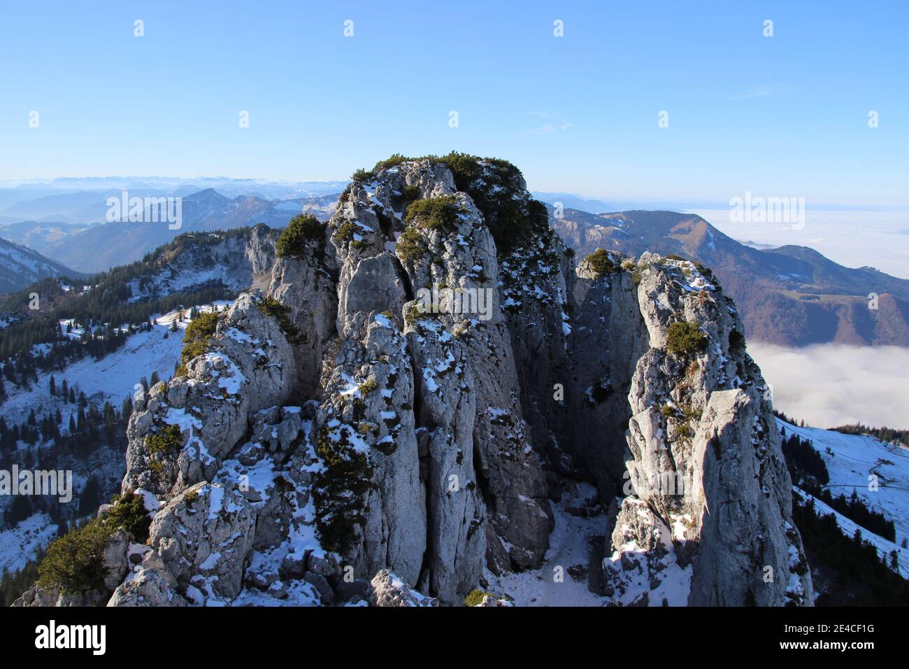 Wanderung zum Gipfel der Kampenwand (1669 m) im Chiemgau, Chiemgauer Alpen, bei Aschau, Oberbayern, Bayern, Süddeutschland, Deutschland Stock Photo