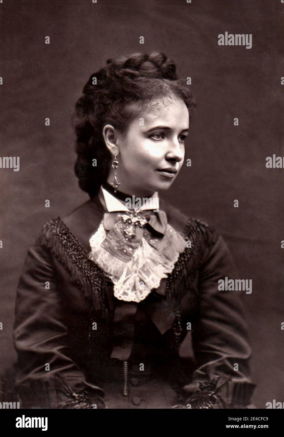 1870 ca, Paris , FRANCE : The celebrated french-canadian singer soprano  EMMA ALBANI ( 1847 - 1930 ). Her repertoire focused on the operas of Mozart  , Rossini , Gaetano Donizetti and