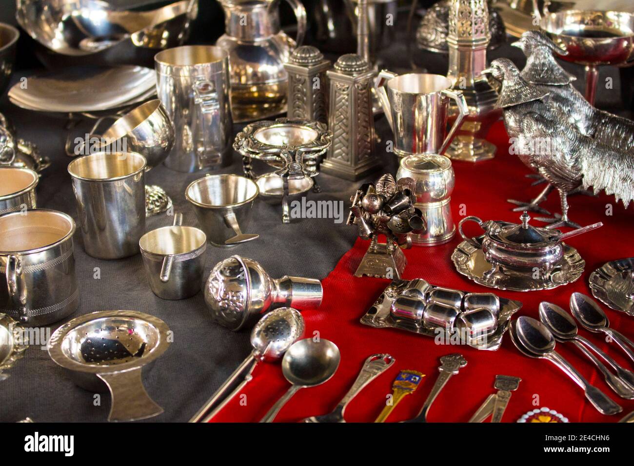 Vintage metal dinner plate hi-res stock photography and images - Alamy